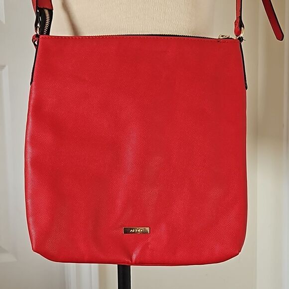 HOST PICK🥳 Aldo Women's Faux Leather CrossBody Shoulder Bag 10×11" Red - Picture 5 of 16